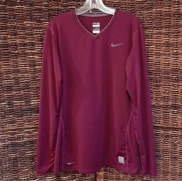 Nike Pro Women's Medium Purple Fitted Long Sleeve Workout Tee Shirt Activewear - Picture 1 of 8
